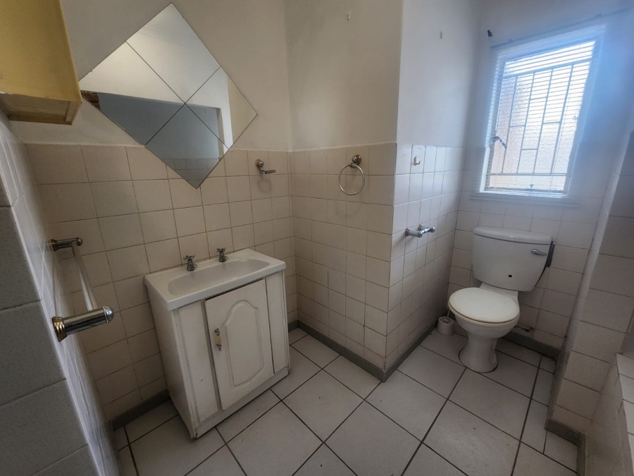 4 Bedroom Property for Sale in Pellissier Free State